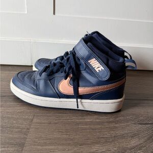 Nike Court Borough Mid Shoe Youth 4.5 Navy  Basketball Sneakers CD7782-400